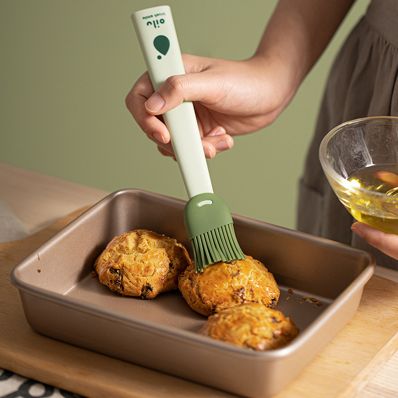 小型シリコン製ベーキングブラシ キッチン用耐熱バーベキューブ - Kitchen Baking Brush のレビューと価格