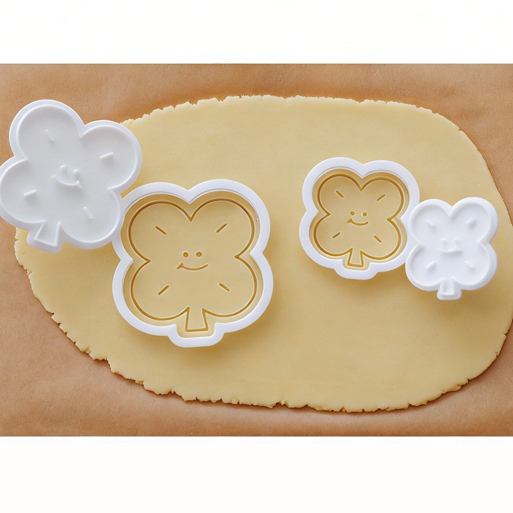 幸運の四つ葉のクローバー型クッキーカッター、ビスケット型、キ - Kitchen Baking Utensil のレビューと価格