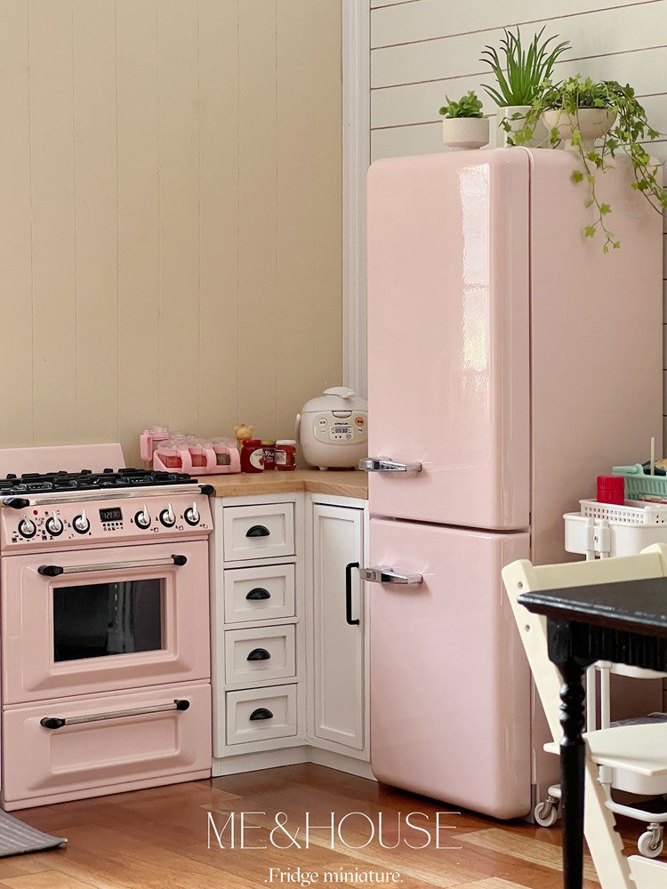 ドールハウスモデル家具アクセサリー、ライト付き金属冷蔵庫、キ - Kitchen Queen のレビューと価格
