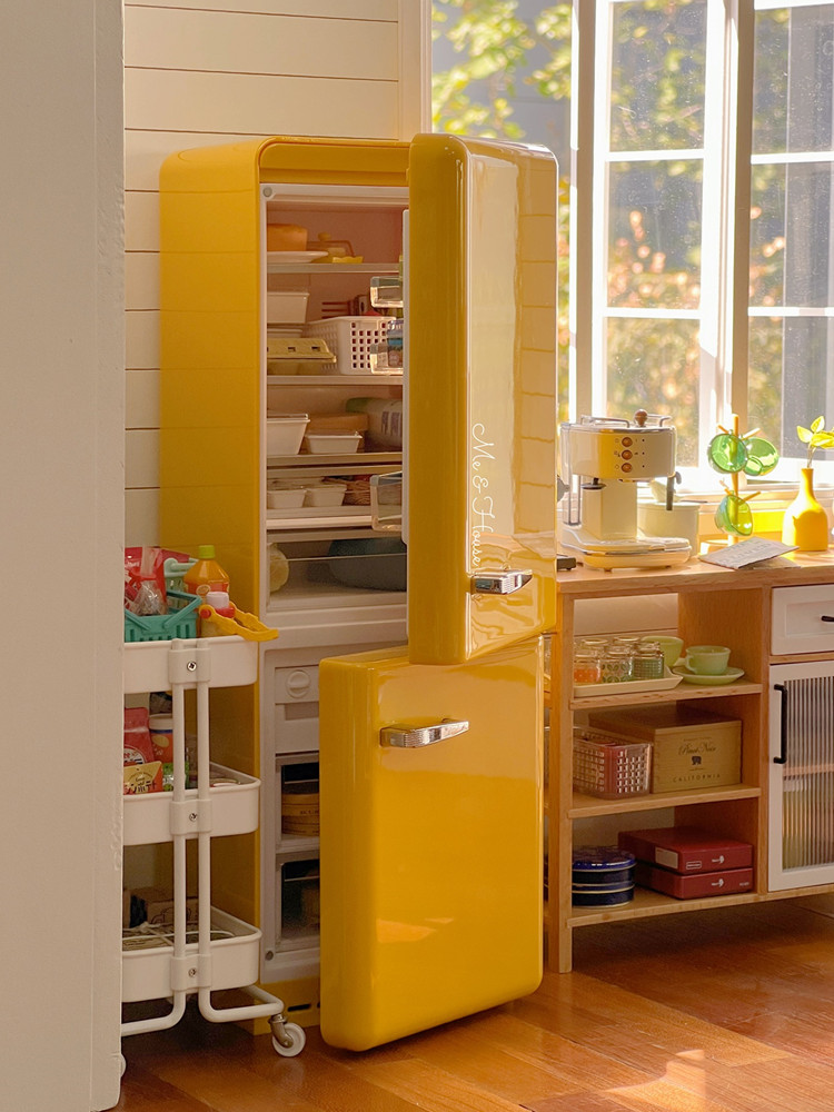 ドールハウスモデル家具アクセサリー、ライト付き金属冷蔵庫、キ - Kitchen Queen のレビューと価格